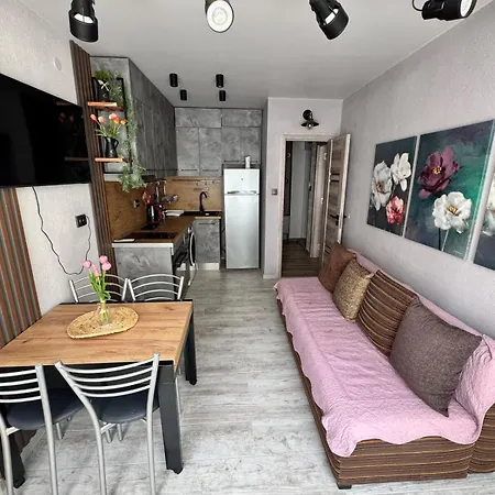 Urban Bloom Apartment Burgas